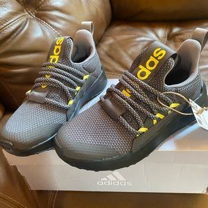 NIB boys 12K adidas tennis shoes